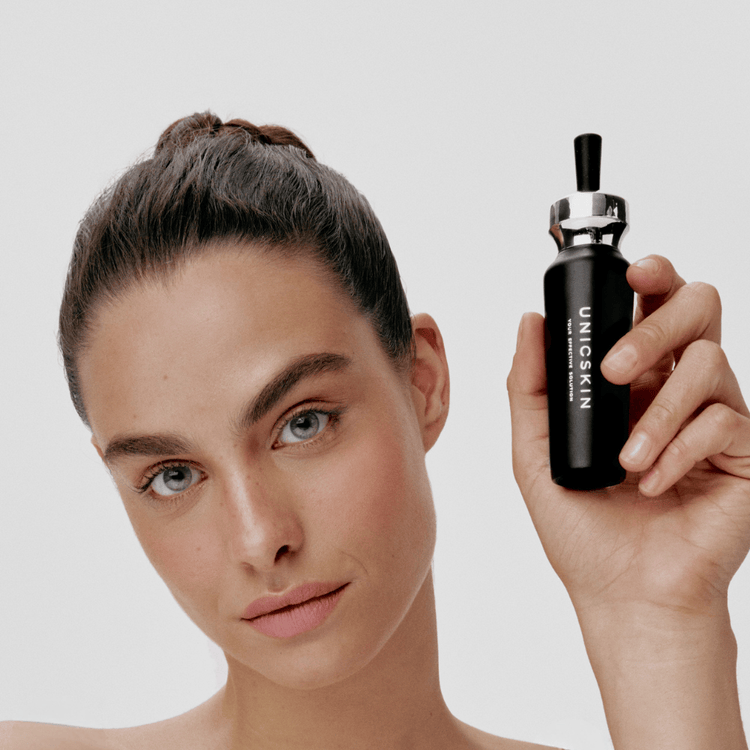 Unicluminosity Sérum de doble acción iluminador y antimanchas