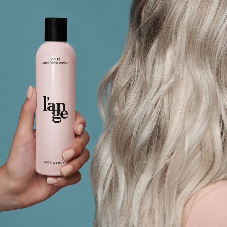 Violet Purple Toning Shampoo restaura el color