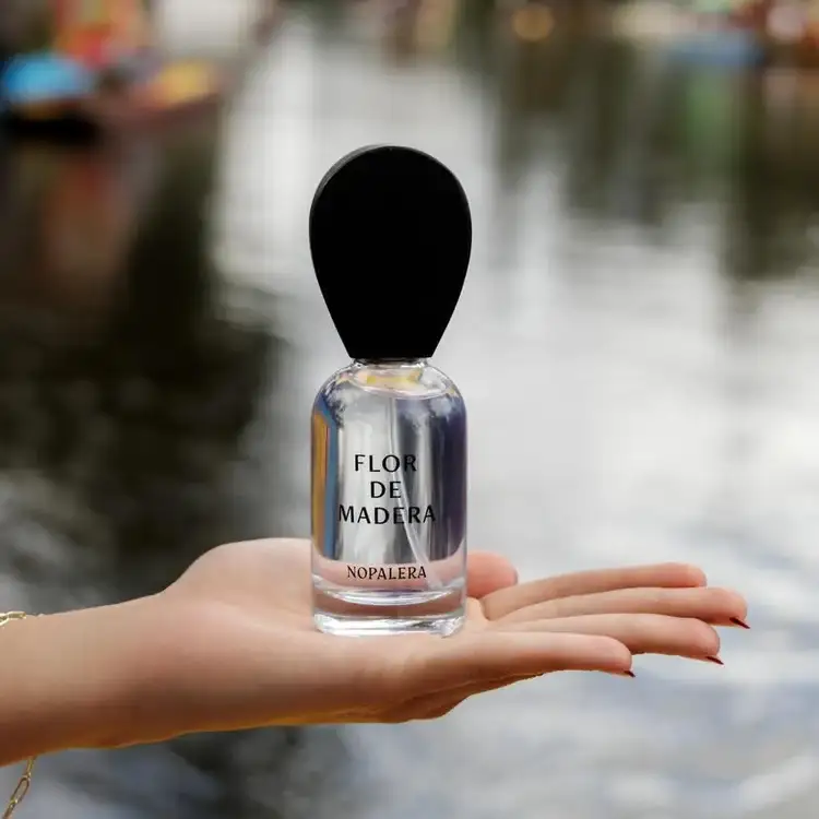 Flor de Madera - Eau de Parfum, fragancia fresca y seductora