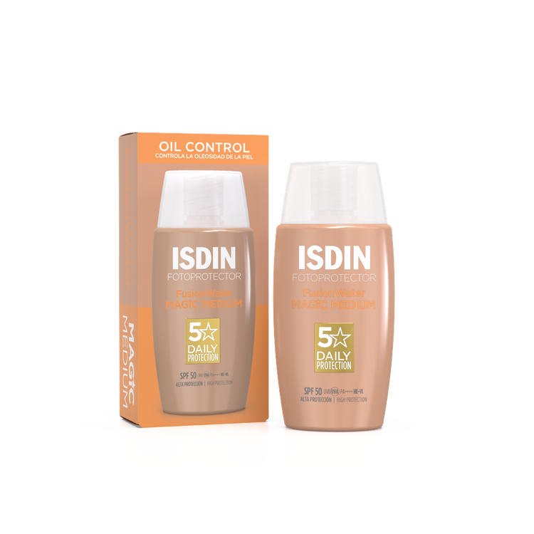 Fusion Water Magic - Protector solar facial, con color y acción antioxidante que protege e hidrata la piel