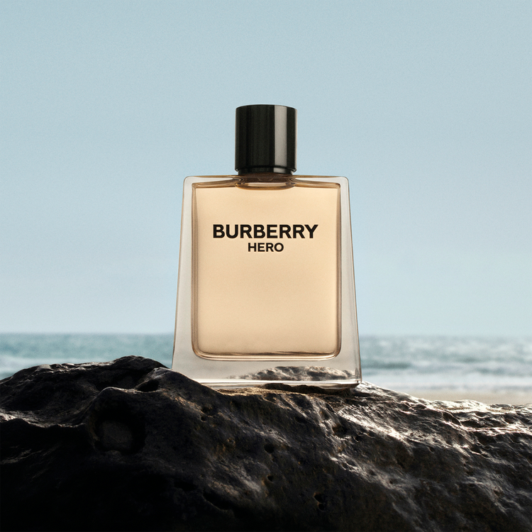 Burberry Hero Gift set perfume con aroma amaderado