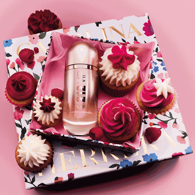 212 VIP Rosé - Set de regalo, eau de parfum 80 ml + loción corporal 100 ml + eau de parfum 10 ml