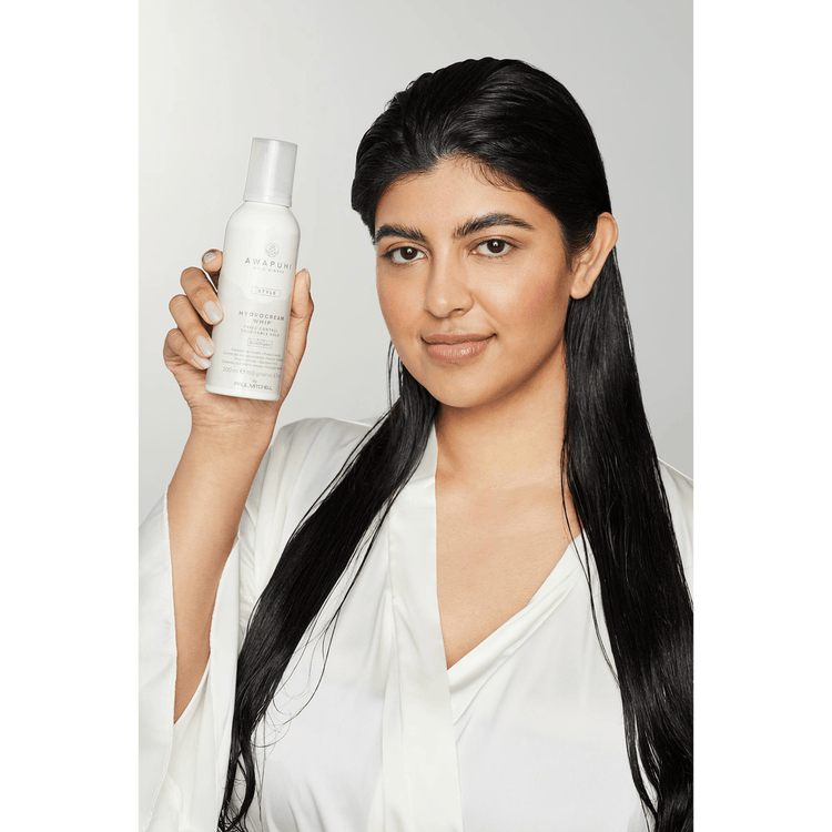 Awapuhi Wild Ginger HydroCream Mousse fijador controla el frizz