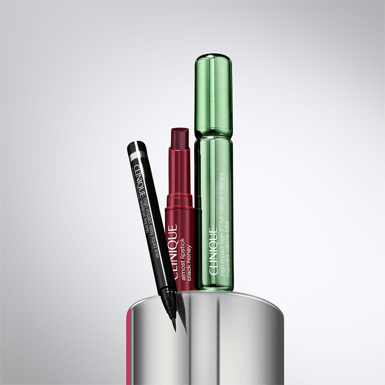 Makeup Bag Must Haves - Set con mascara, delineador y almost liptstick black honey