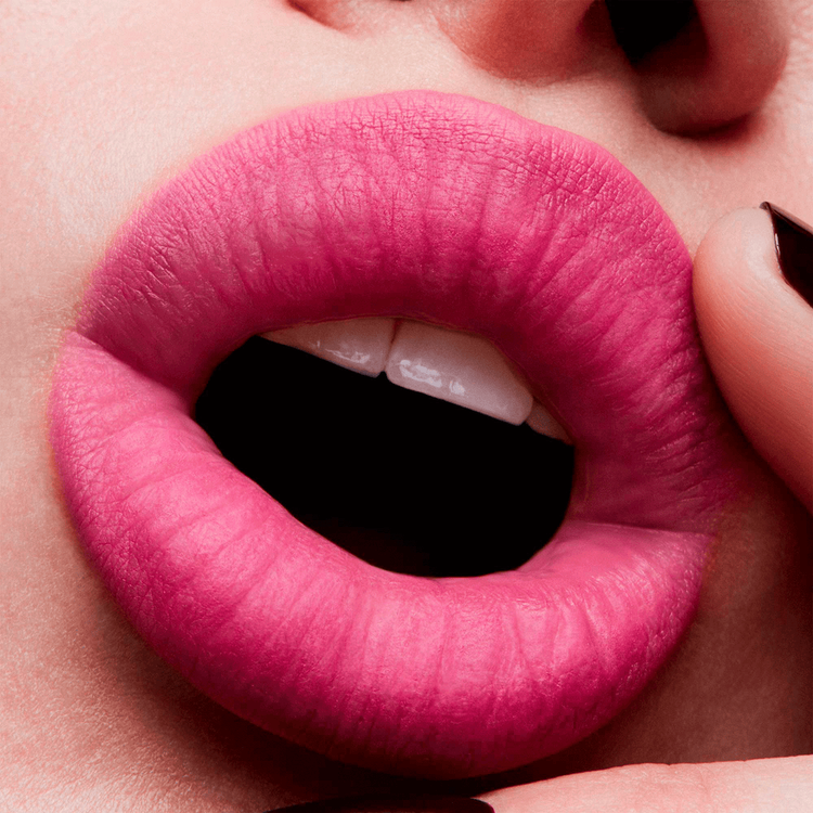 Powder Kiss Lipstick - Labial, mate hidratante de textura ligera