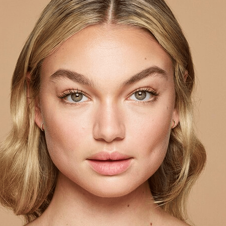 Trublend Hydrating - Base de maquillaje, acabado natural de larga duración