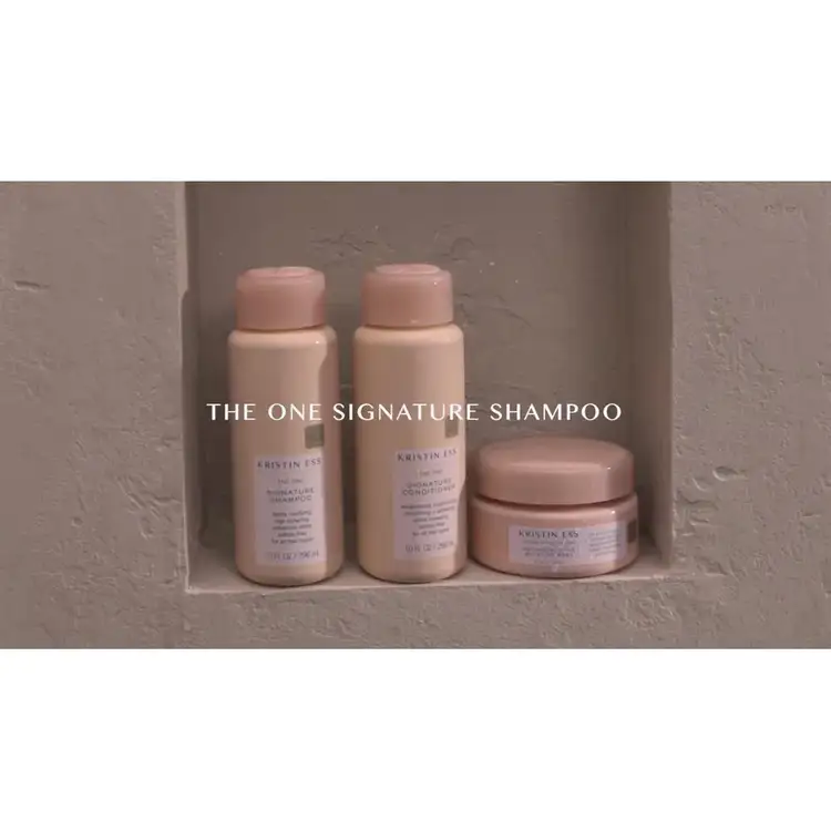 One Signature Shampoo hidrata el cabello