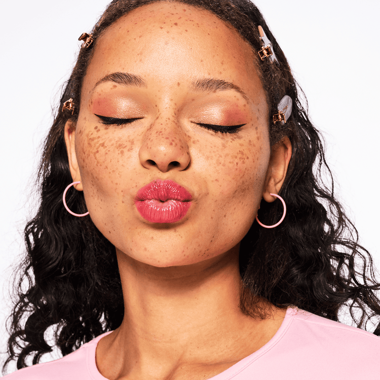 Juicy Bomb Glossy Butter - Bálsamo labial