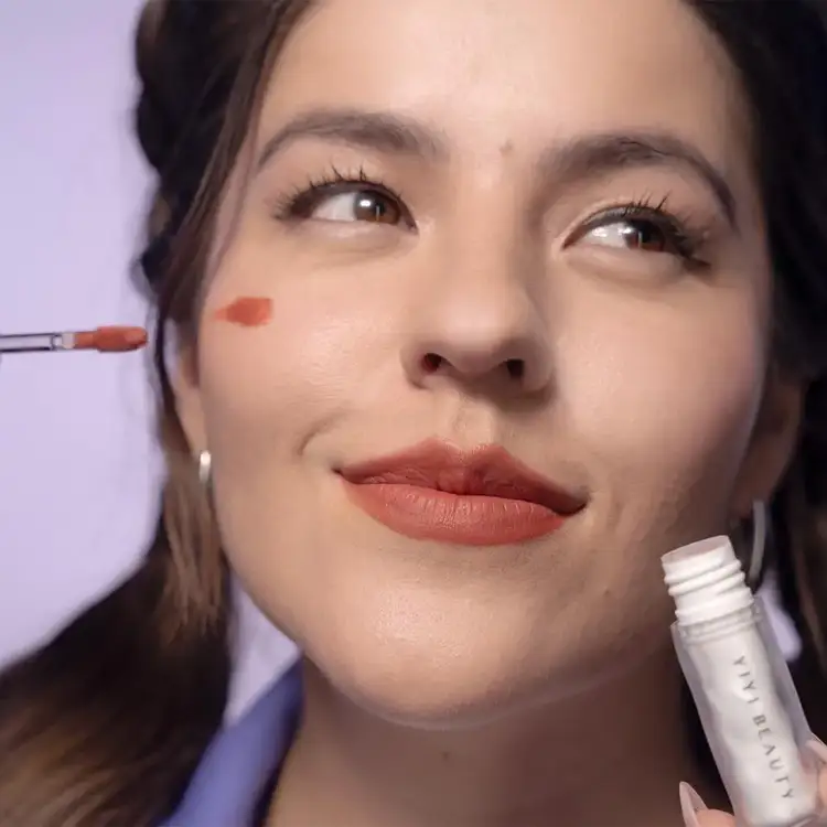 Velvet Liquid Powder - Tinta 3 En 1, fórmula aterciopelada 3ml YIYI BEAUTY