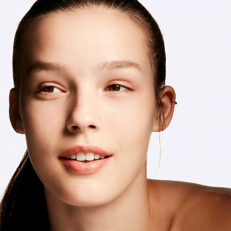 Mineralize Timecheck Lotion Loción hidratante hidrata, difumina poros y líneas