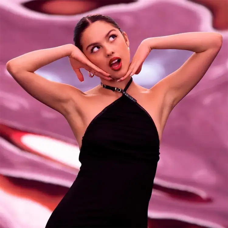 Idôle Power - Eau de Parfum Intense 100 ml, la primera fragancia floral amaderada de Idôle