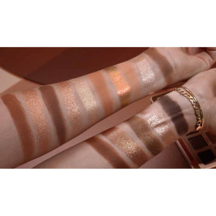 I Need a Warm Eyeshadow Palette Paleta de sombras 15 sombras nude cálidas.