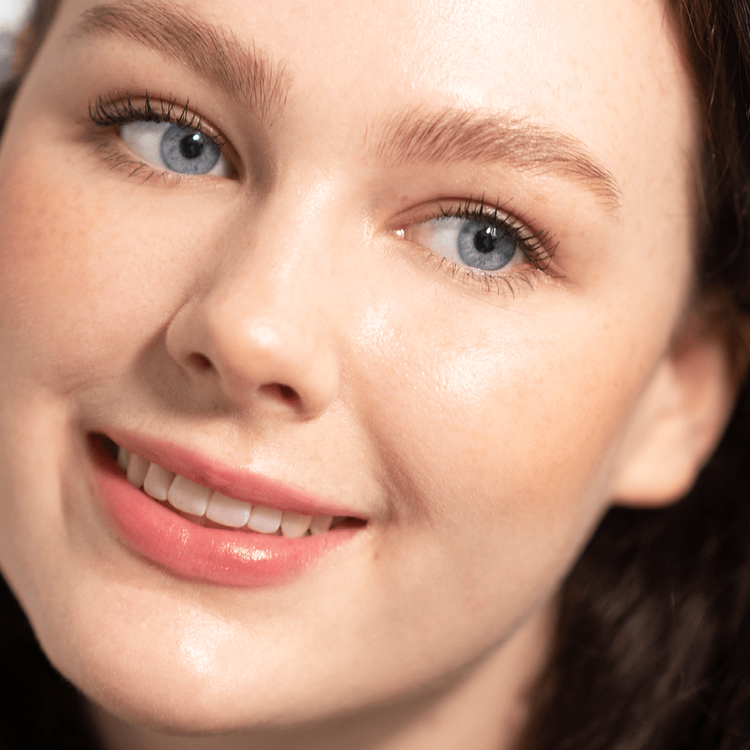 Maquillaje de Avena - Base de maquillaje, ofrece una cobertura media o total