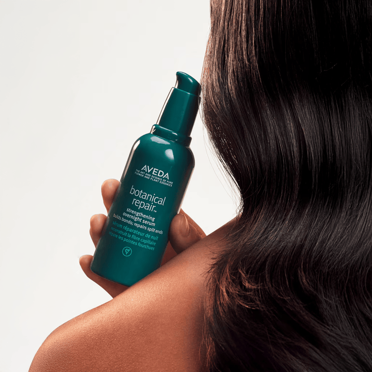 Botanical Repair Suero fortalecedor nocturno reduce las puntas abiertas