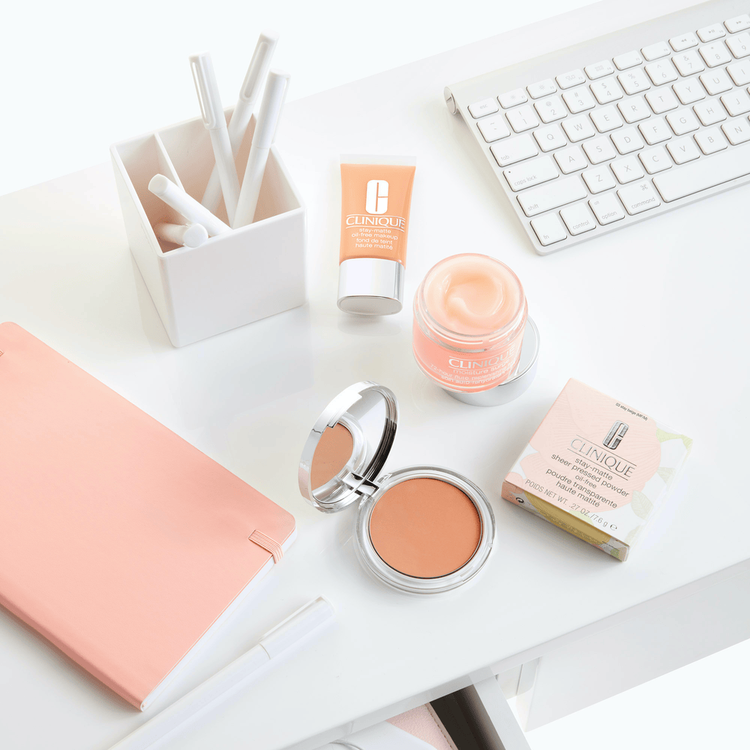 Stay-Matte Sheer Pressed Powder - Polvo compacto