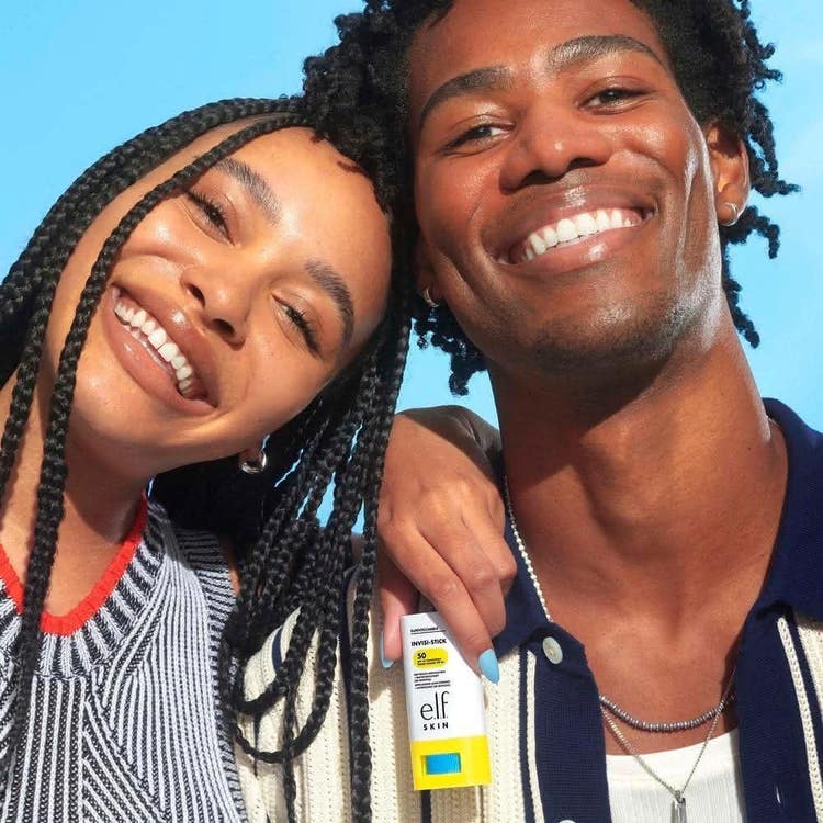 e.l.f. SKIN Suntouchable Barra de protector solar transparente con sensación no grasosa y protección solar FPS 50