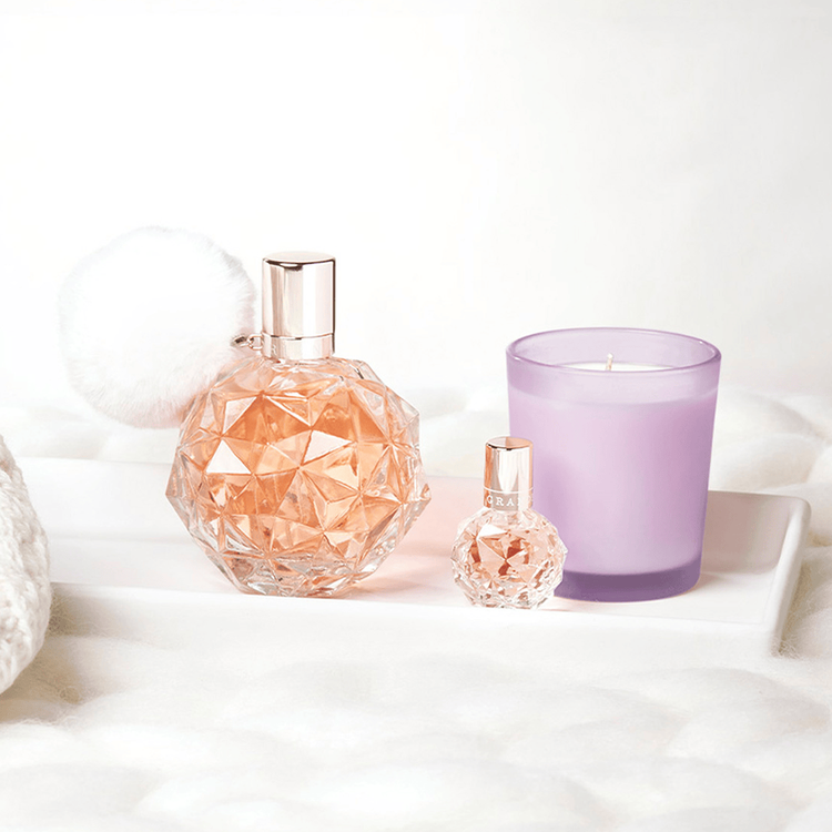 Ari by Ariana Grande - Set de regalo, Eau de Parfum 100 ml + vela + mini