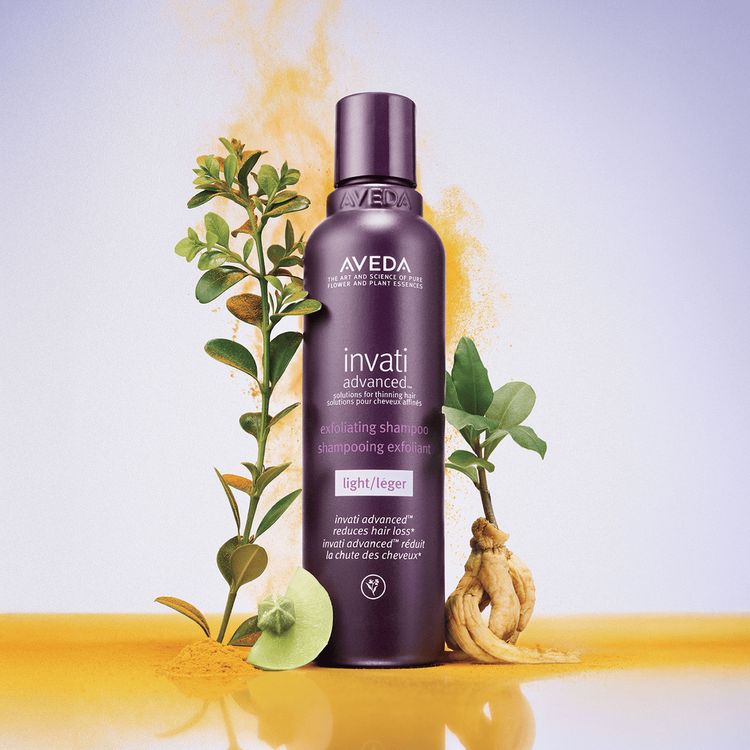 Invati Ultra Shampoo ligero evita la caida del cabello y engrosa la fibra capilar