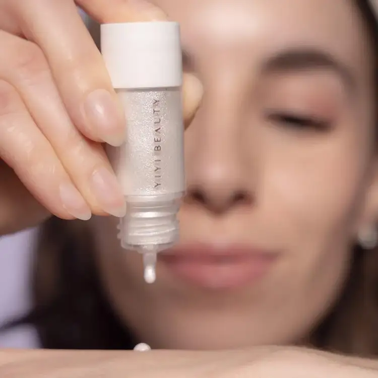 Divine Glow - Iluminador liquido, multifuncional 9.5ml YIYI BEAUTY