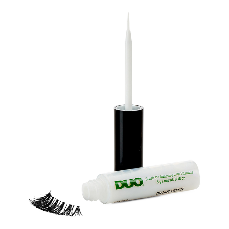 Duo Brush-On Adhesive With Vitamins Adhesivo para pestañas con pincel ultradelgado aplicación precisa con pincel.