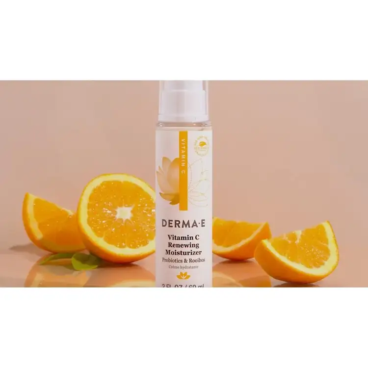 Vitamin C Radiance-Boosting Renewing Moisturizer Hidratante renovador humecta y suaviza la piel