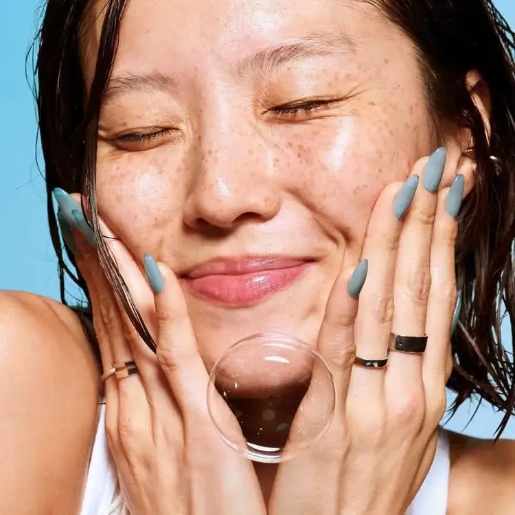 e.l.f. SKIN Holy Hydration! Clean Freak Limpiador facial suave para una piel fresca e hidratada