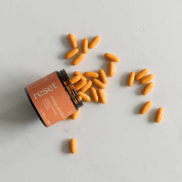 Omega Glutathione + Suplemento alimenticio contribuye a acciones antioxidantes, antiinflamatorias y salud metabolica