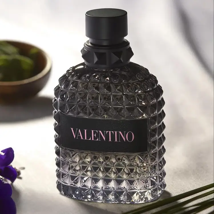Uomo Born in Roma - Eau de Toilette, fragancia aromática y leñosa