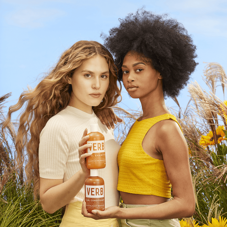 Curl Shampoo limpia suavemente