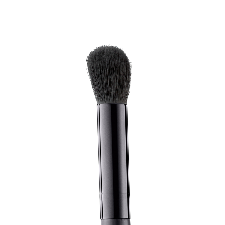 e.l.f. Flawless Concealer Brush Pincel para corrector que ofrece cobertura impecable y gradual