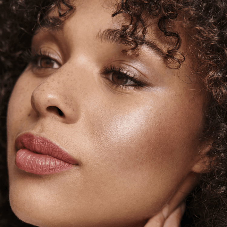 Buriti Bronzer Bronceador en crema bronceador en crema para un brillo natural.