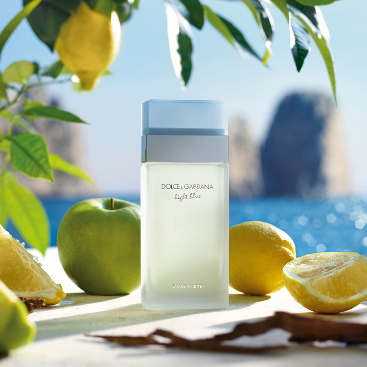 Light Blue Perfume para hombre