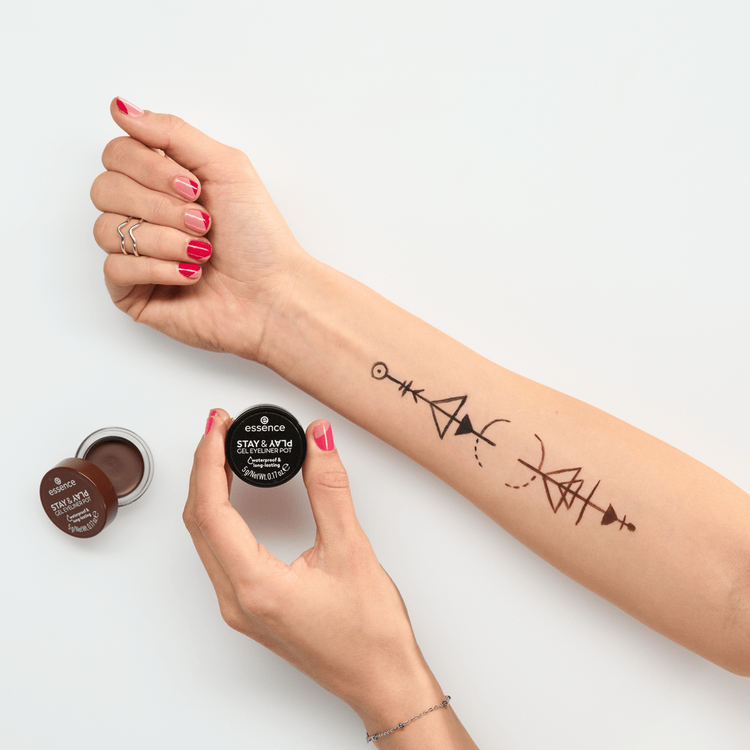 Stay & Play Gel Eyeliner Pot Delineador alta fijación