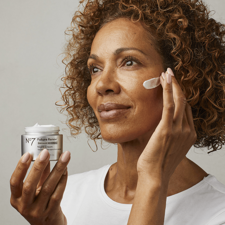 Future Renew Damage Reversal Night Cream Crema de noche ayuda a la autoreparación