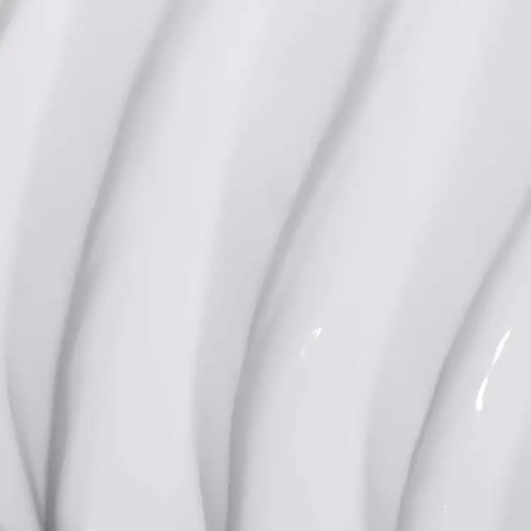 Super Rich Repair Crema hidratante reparadora nutre, hidrata y protege piel seca.