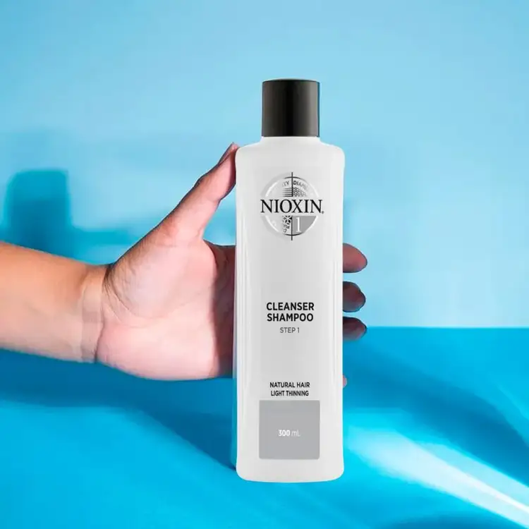 Sistema 1 - Shampoo, para cabello con adelgazamiento capilar