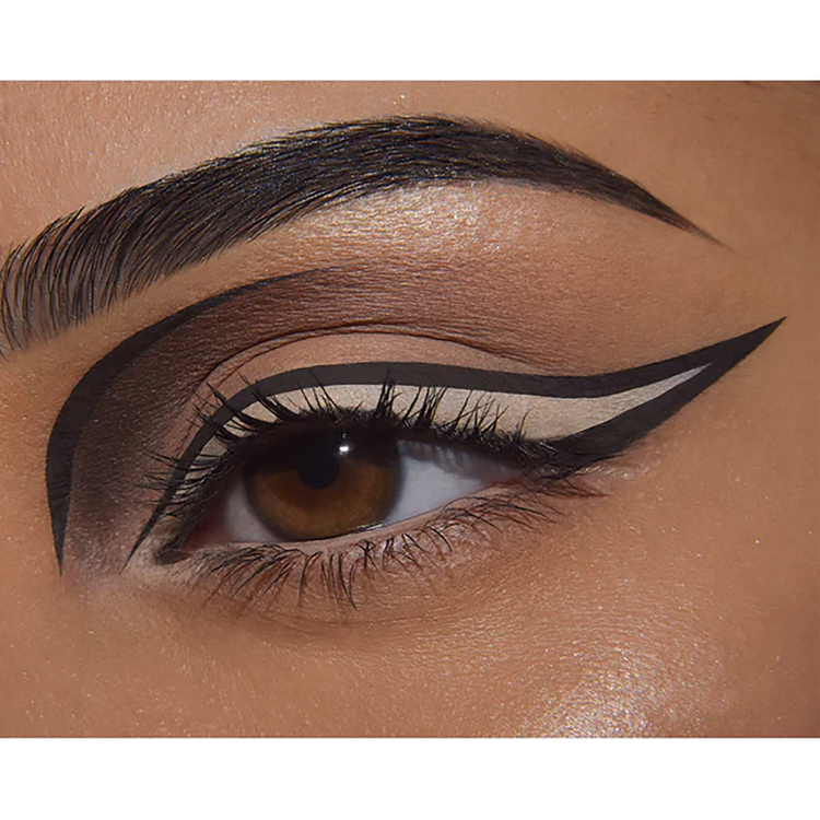 Stay Put Matte - Delineador líquido de ojos, a prueba de manchas