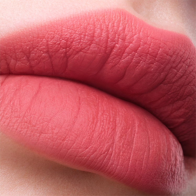 Le Rouge Velvet Matte - Labial acabado mate difuminado
