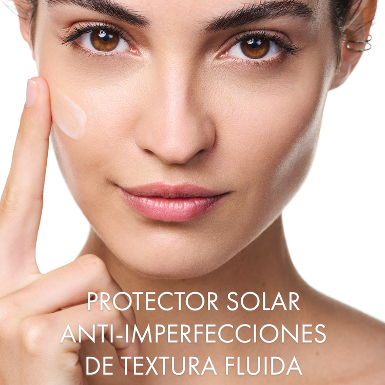 Capital Soleil Protector solar previene y reduce marcas