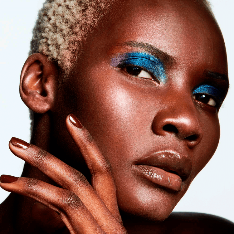 Extra Dimension Skinfinish Highlighter - Iluminador en polvo, efecto líquido y acabado luminoso