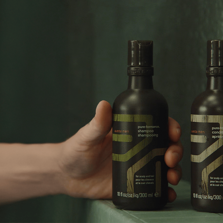 Men Pure-Formance Shampoo limpia, acondiciona e hidrata