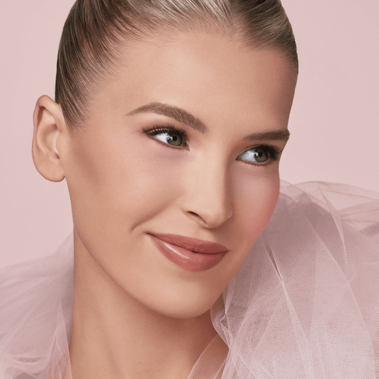 More Than A Pretty Powder Skin-caring Loose - Polvo fijador, controla el exceso de grasa y brillo