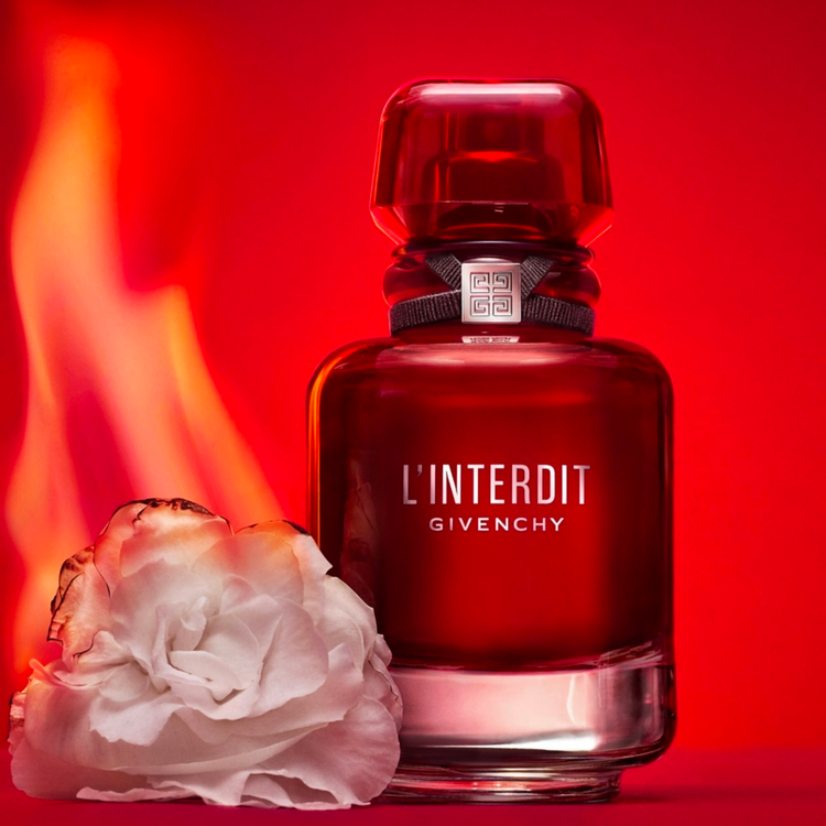 L'Interdit Rouge - Eau De Parfum, Aviva las llamas del deseo