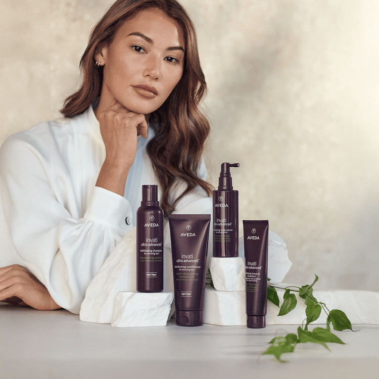 Invati Ultra Acondicionador ligero evita la caida del cabello y engrosa la fibra capilar