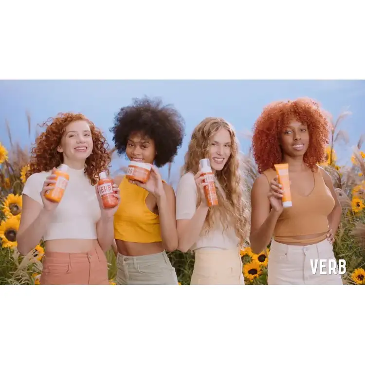 Curl Shampoo limpia suavemente