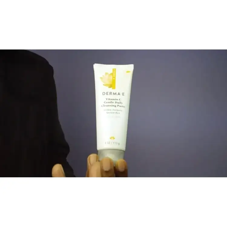 Vitamin C Gentle Daily Cleansing Paste Pasta limpiadora reduce apariencia de tono de piel desigual