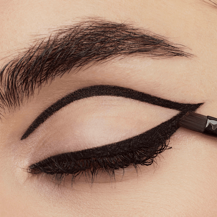 Lines Liberated Delineador ojos pigmentos ultrasaturados mate