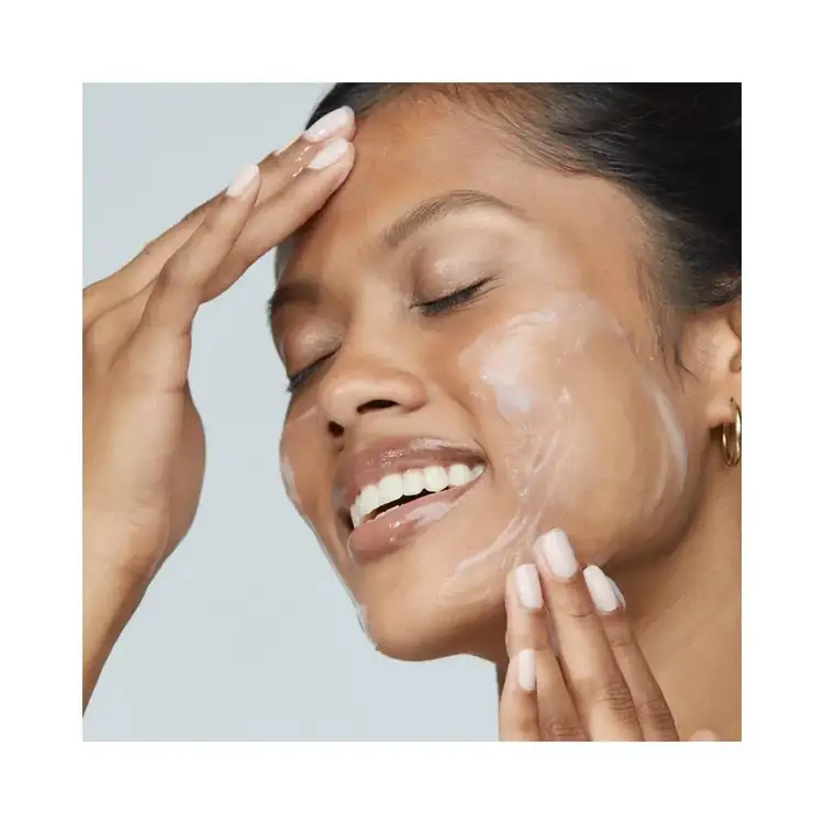 Ultra Calming - Limpiador facial, limpia y fortalece piel reactiva