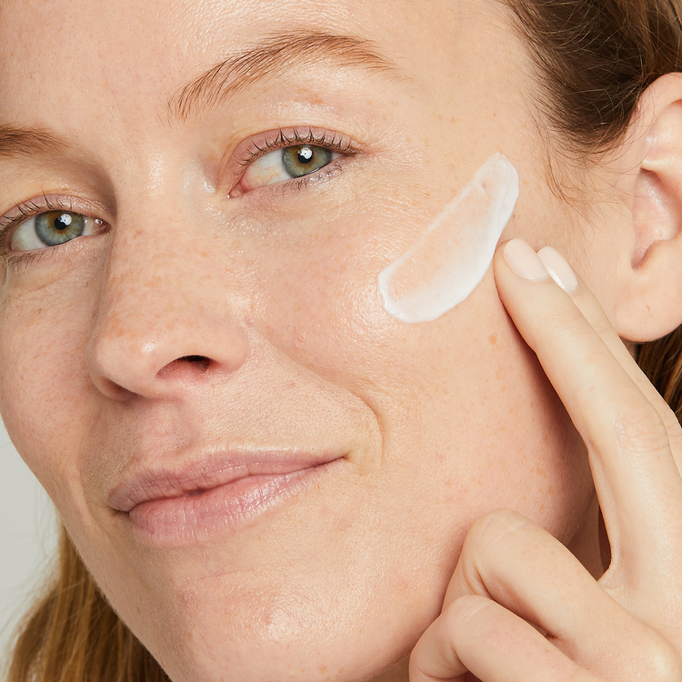 Pure Retinol Night Repair Cream Crema nocturna con retinol reduce líneas de expresión y renueva la piel durante la noche