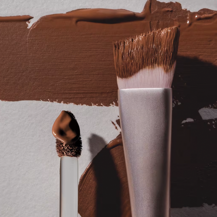 Kylie Concealer Brush Brocha precisión para contorno de ojos